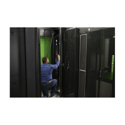 APC Rack PDU 9000 Switched ZeroU 32A 230V 21 C13 3 C19